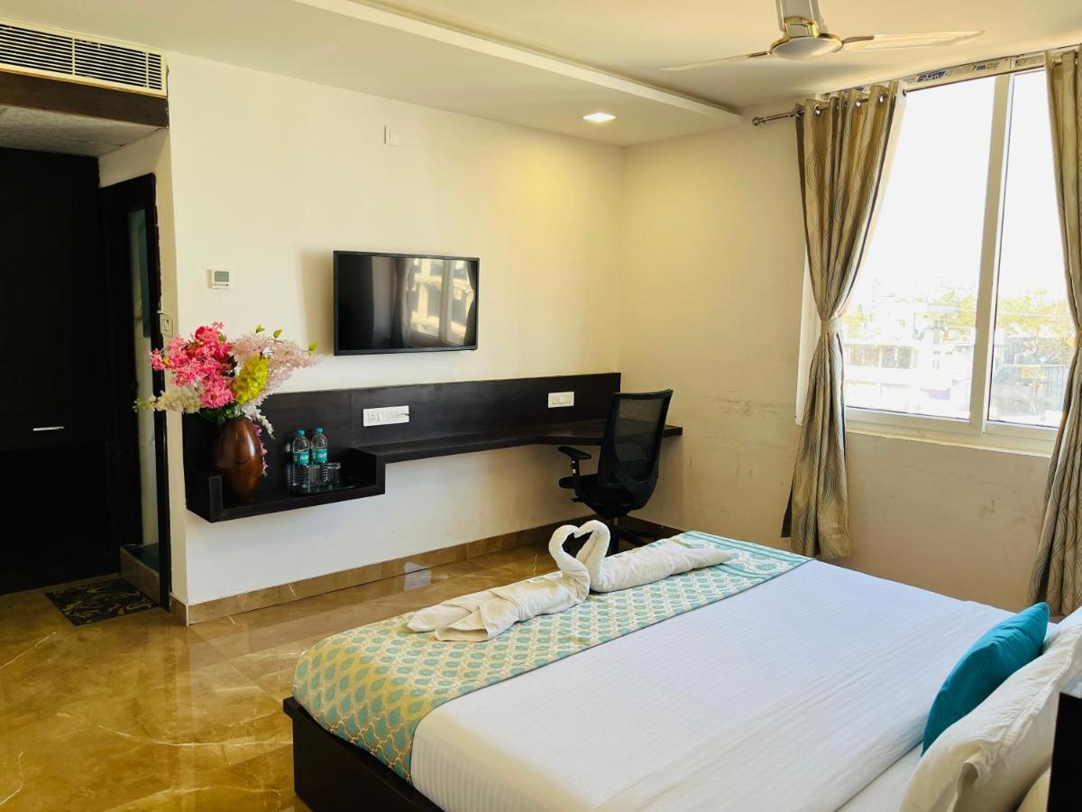 Hotel Elite By Signature Group Hyderabad Exteriör bild