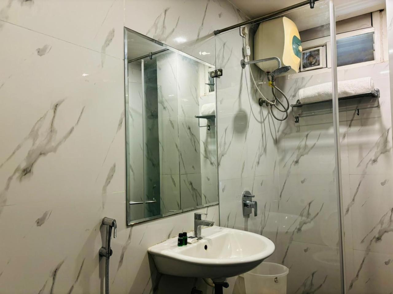 Hotel Elite By Signature Group Hyderabad Exteriör bild